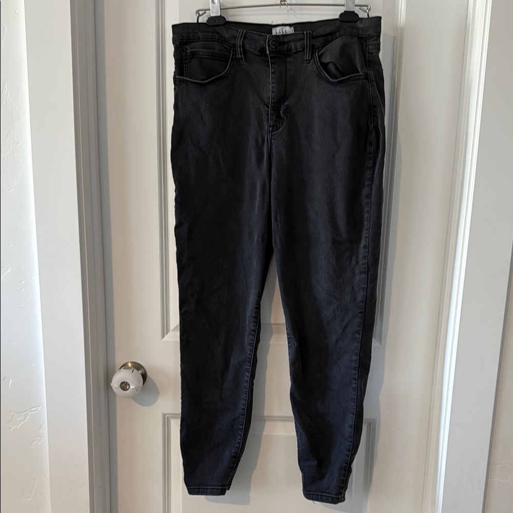 Nicole Miller Black Skinny Jeans Sleek Fit